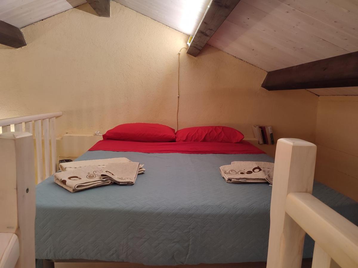 Il Giardino Dei Semplici B&B Caulonia Eksteriør billede